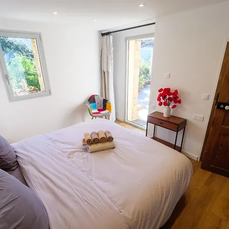 Teresa - Garden Terrace Splendid View - By Tgb Holiday home